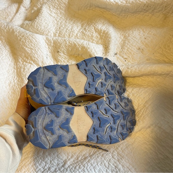 The North Face Kids' Fastpack Hiker Mid Waterproof hiking boots - Picture 5 of 7